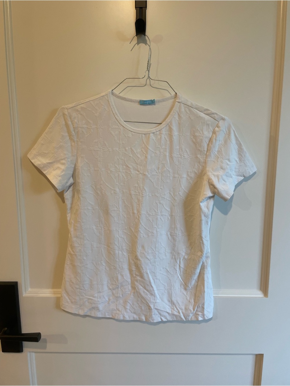 J. McLaughlin White Short-Sleeve Textured Crewneck Tee